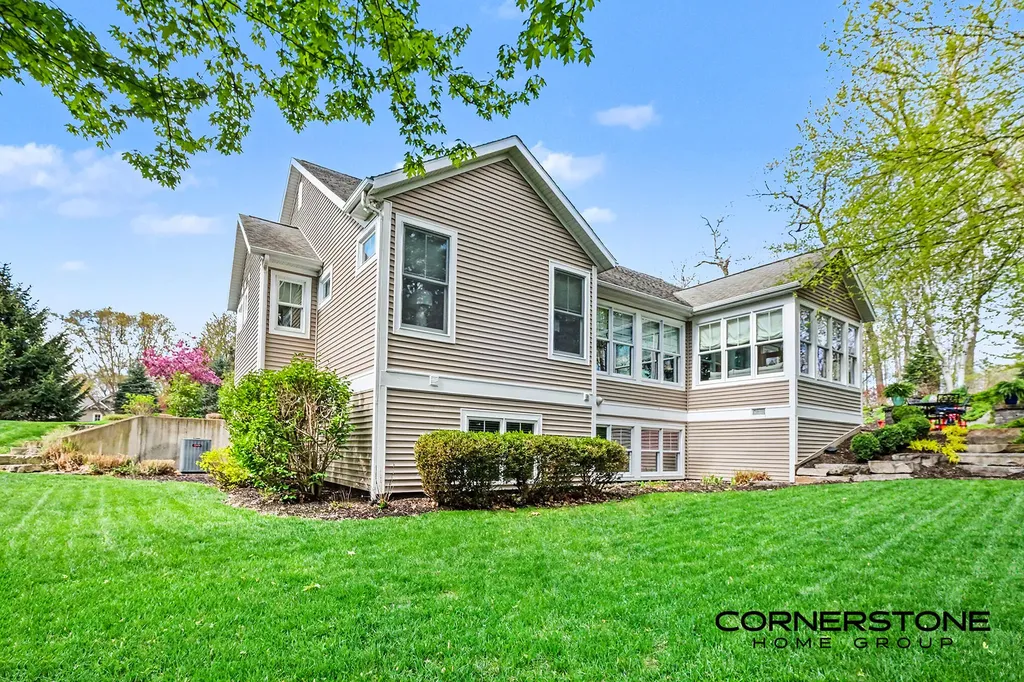 4263 S Oak Pointe Court NE Plainfield Charter Township MI 49525