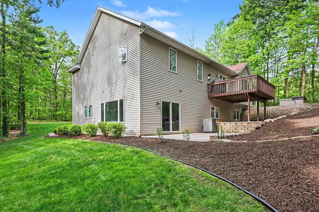 5224 Bonasa Drive NE Courtland Township MI 49341
