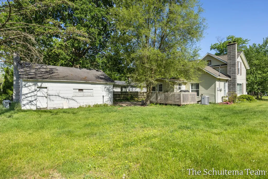 425 W Cherry Street Wayland City MI 49348