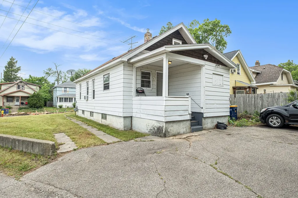 1222 Boston Street SE Grand Rapids City MI 49507