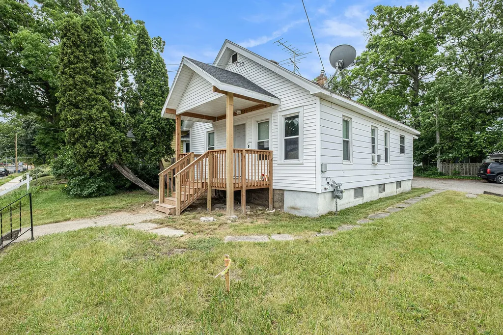 1222 Boston Street SE Grand Rapids City MI 49507