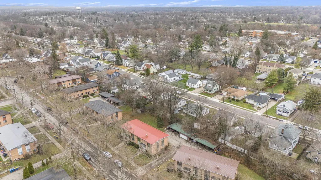 1258 Northfield Avenue NE Grand Rapids City MI 49505