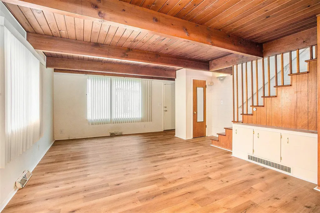 1258 Northfield Avenue NE Grand Rapids City MI 49505