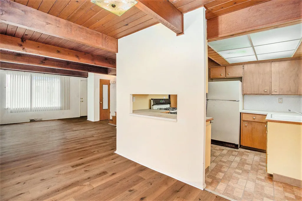 1258 Northfield Avenue NE Grand Rapids City MI 49505