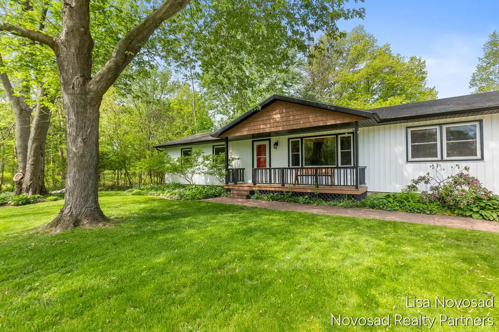 225 Alewa Drive NW Grand Rapids City MI 49504
