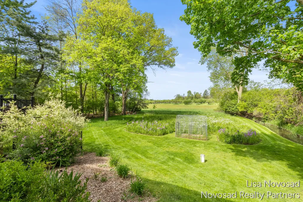 225 Alewa Drive NW Grand Rapids City MI 49504