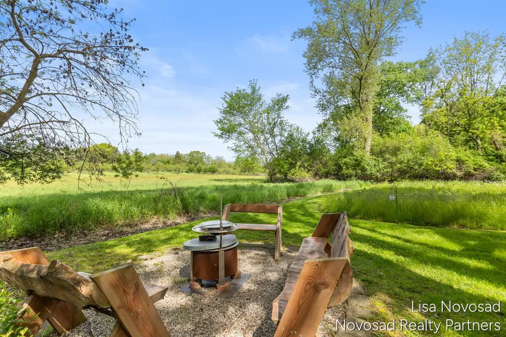 225 Alewa Drive NW Grand Rapids City MI 49504