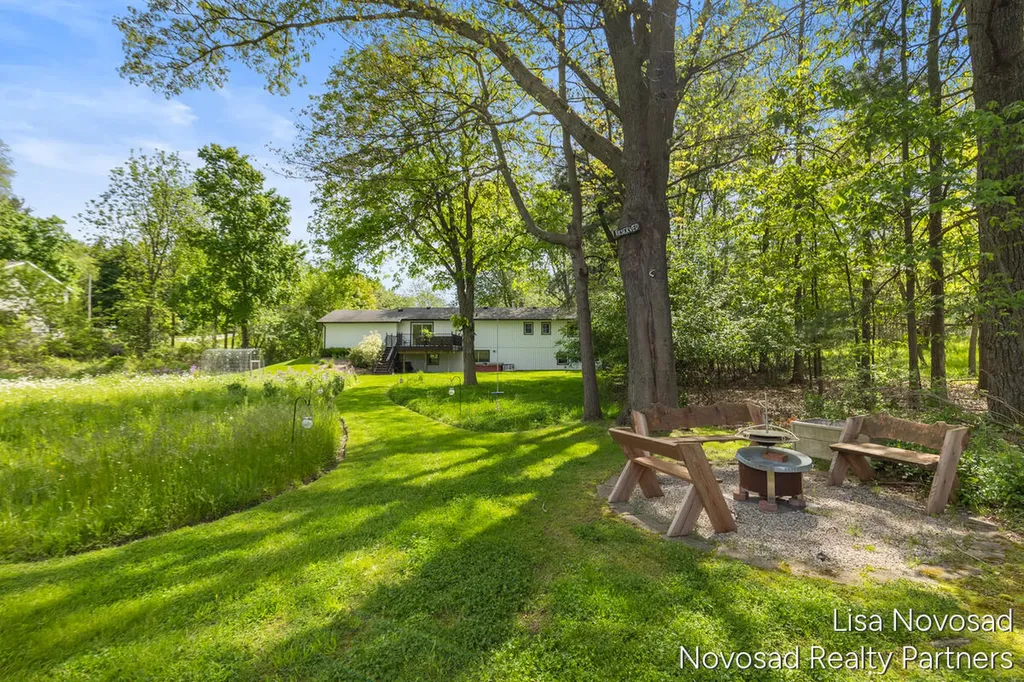 225 Alewa Drive NW Grand Rapids City MI 49504