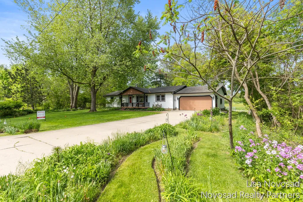 225 Alewa Drive NW Grand Rapids City MI 49504