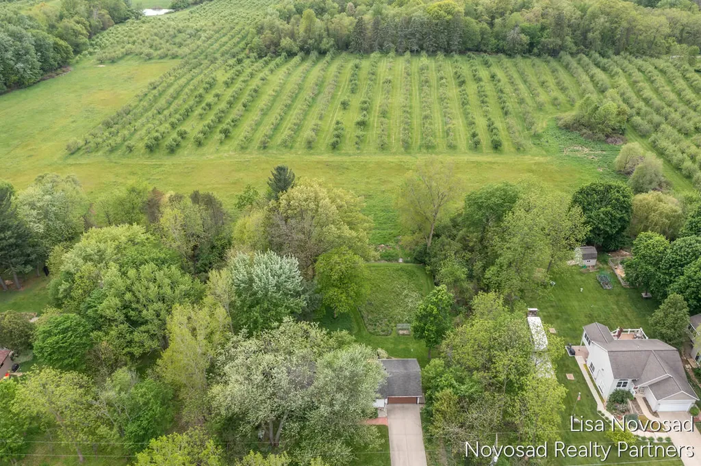 225 Alewa Drive NW Grand Rapids City MI 49504