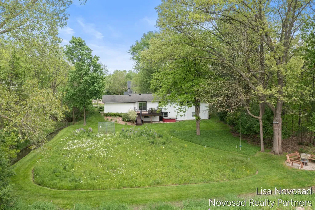 225 Alewa Drive NW Grand Rapids City MI 49504