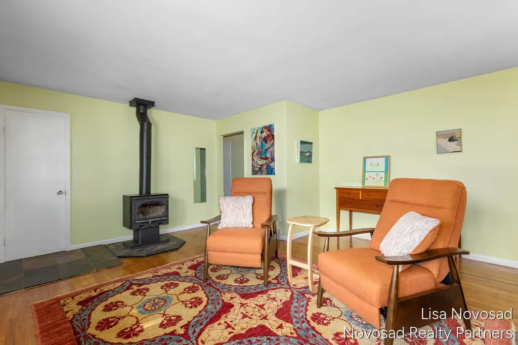 225 Alewa Drive NW Grand Rapids City MI 49504