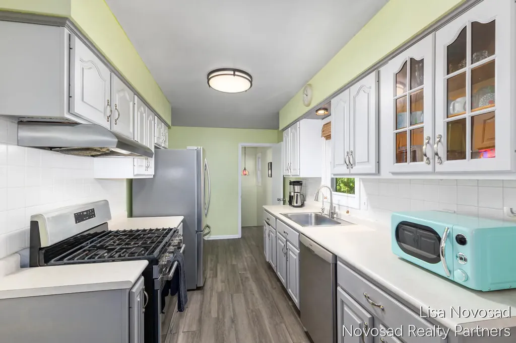 225 Alewa Drive NW Grand Rapids City MI 49504