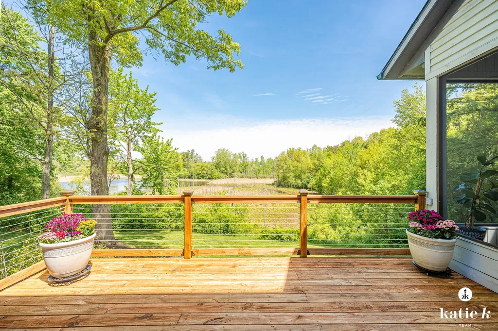 1055 Bradford Hollow Lane NE Grand Rapids Charter Township MI 49525