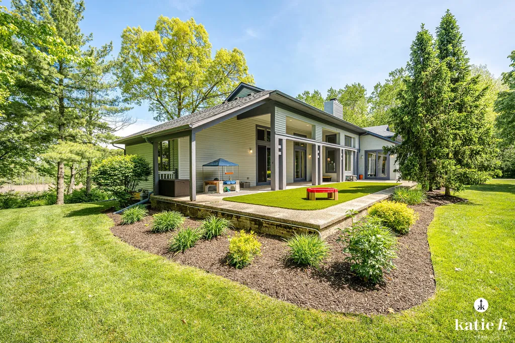 1055 Bradford Hollow Lane NE Grand Rapids Charter Township MI 49525