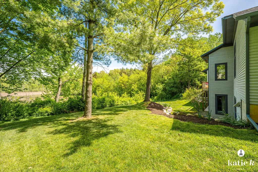 1055 Bradford Hollow Lane NE Grand Rapids Charter Township MI 49525