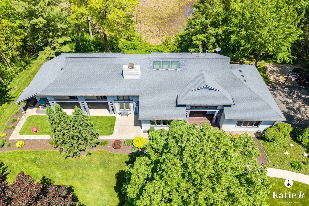 1055 Bradford Hollow Lane NE Grand Rapids Charter Township MI 49525