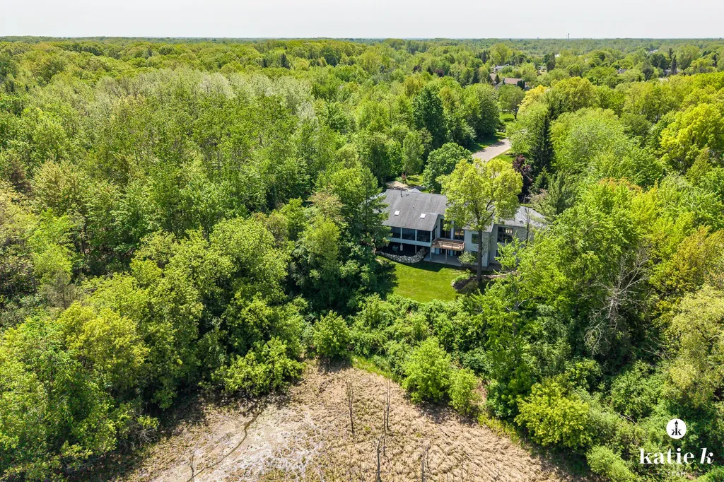 1055 Bradford Hollow Lane NE Grand Rapids Charter Township MI 49525