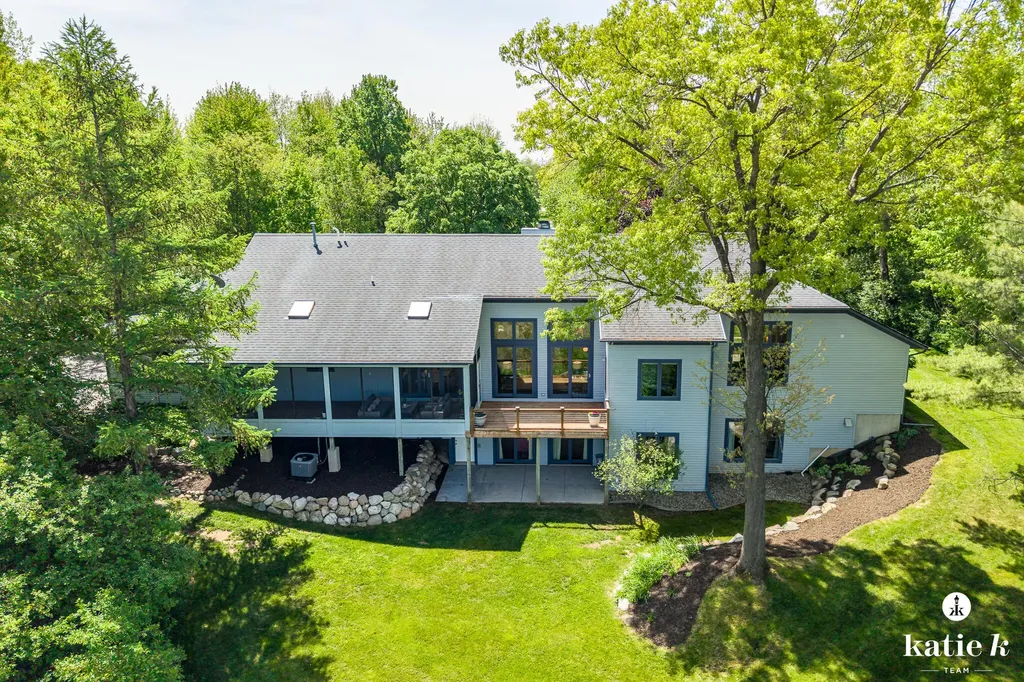 1055 Bradford Hollow Lane NE Grand Rapids Charter Township MI 49525