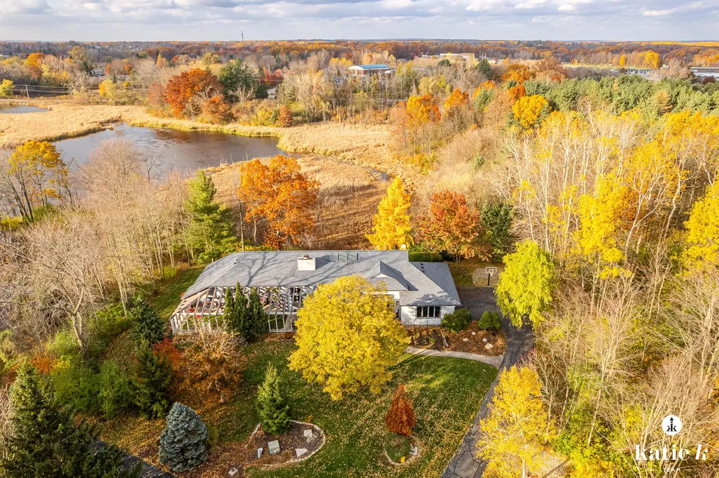 1055 Bradford Hollow Lane NE Grand Rapids Charter Township MI 49525
