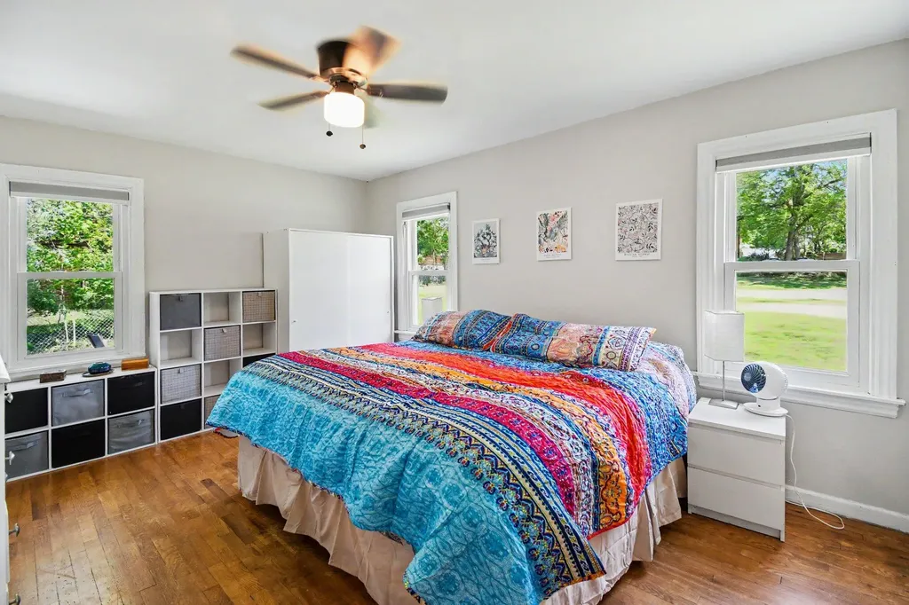 2005 Brandon Drive NW Grand Rapids City MI 49504