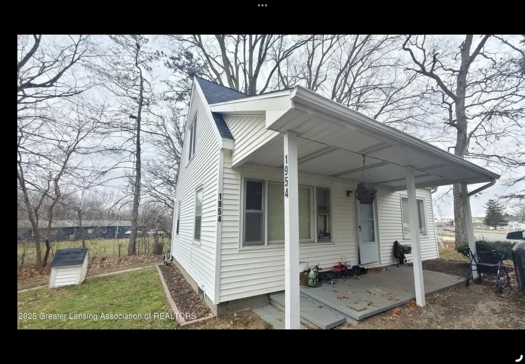 1954-1964 E Saginaw Street Meridian Charter Township MI 48823
