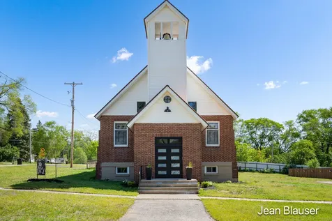 10 1ST Street Mecosta Township MI 49346