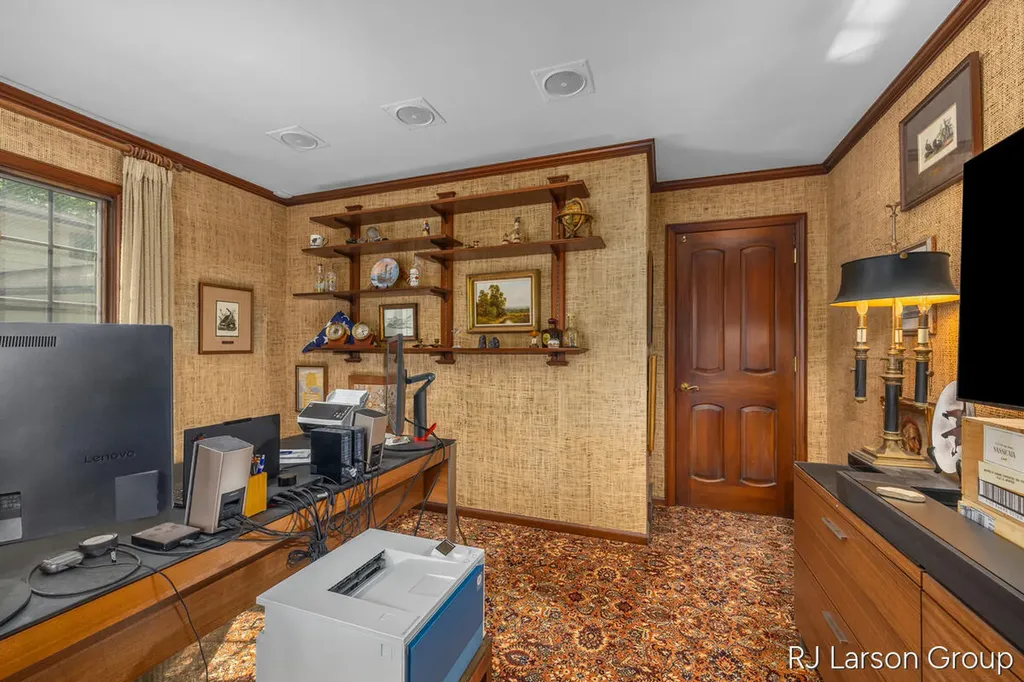 2033 Coronado Drive SE East Grand Rapids City MI 49506