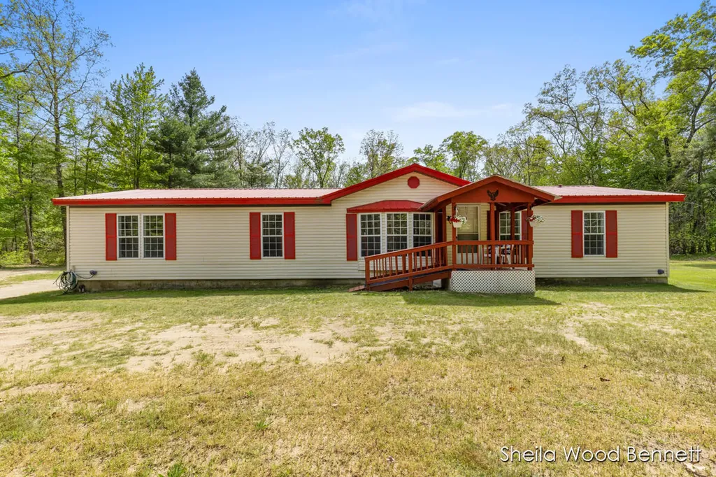 7838 E 80th Street Croton Township MI 49329