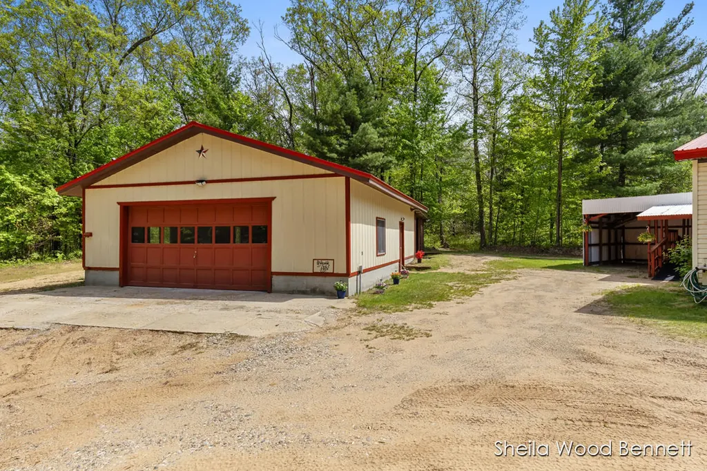 7838 E 80th Street Croton Township MI 49329