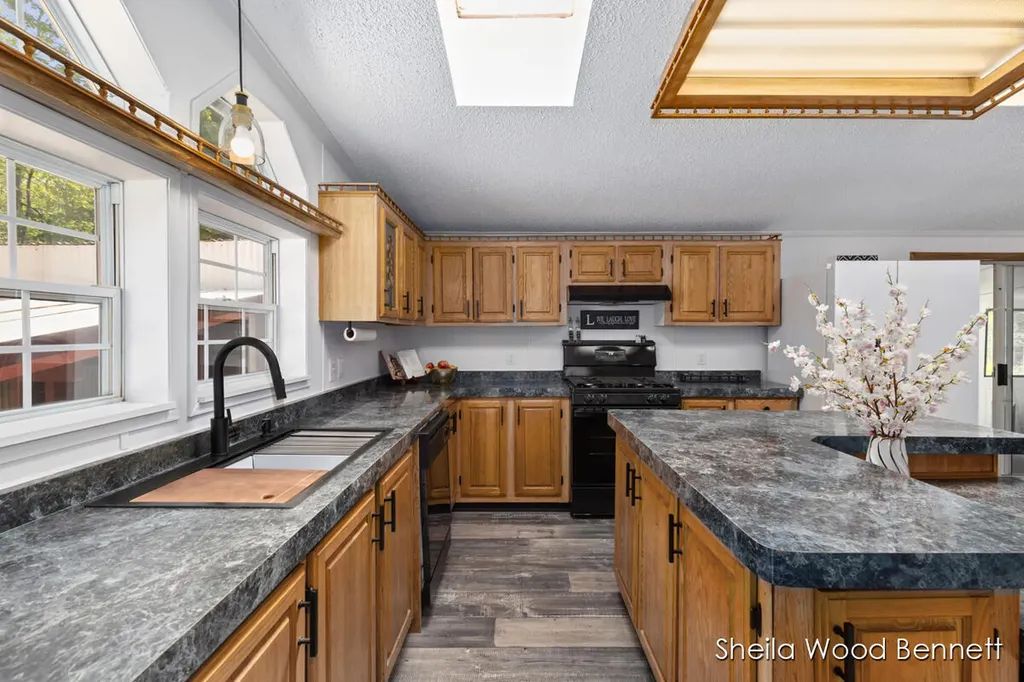 7838 E 80th Street Croton Township MI 49329