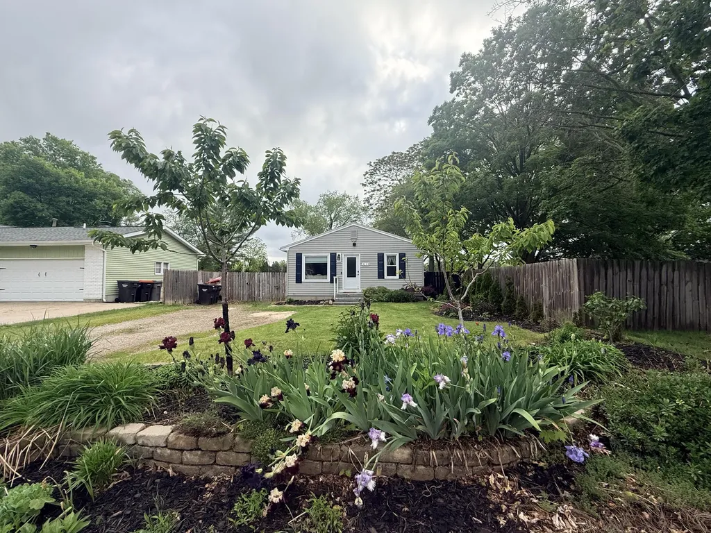 3233 Wayburn Avenue SW Grandville City MI 49418