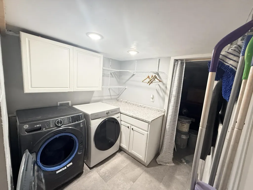 3233 Wayburn Avenue SW Grandville City MI 49418