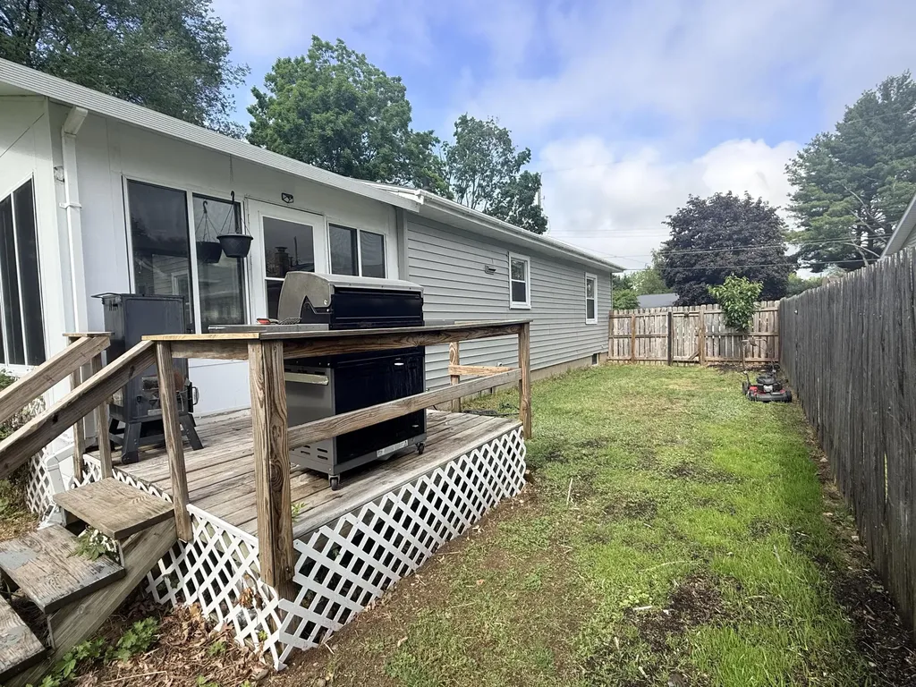 3233 Wayburn Avenue SW Grandville City MI 49418