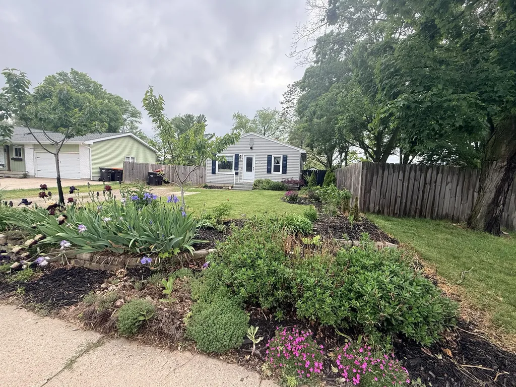 3233 Wayburn Avenue SW Grandville City MI 49418