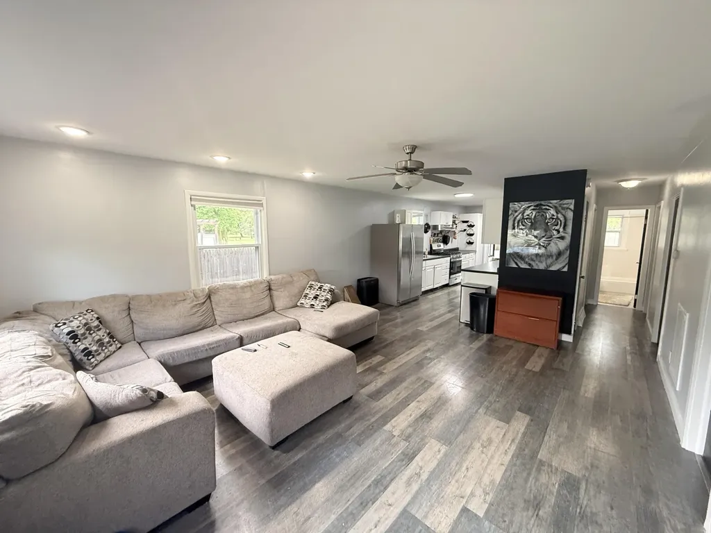 3233 Wayburn Avenue SW Grandville City MI 49418