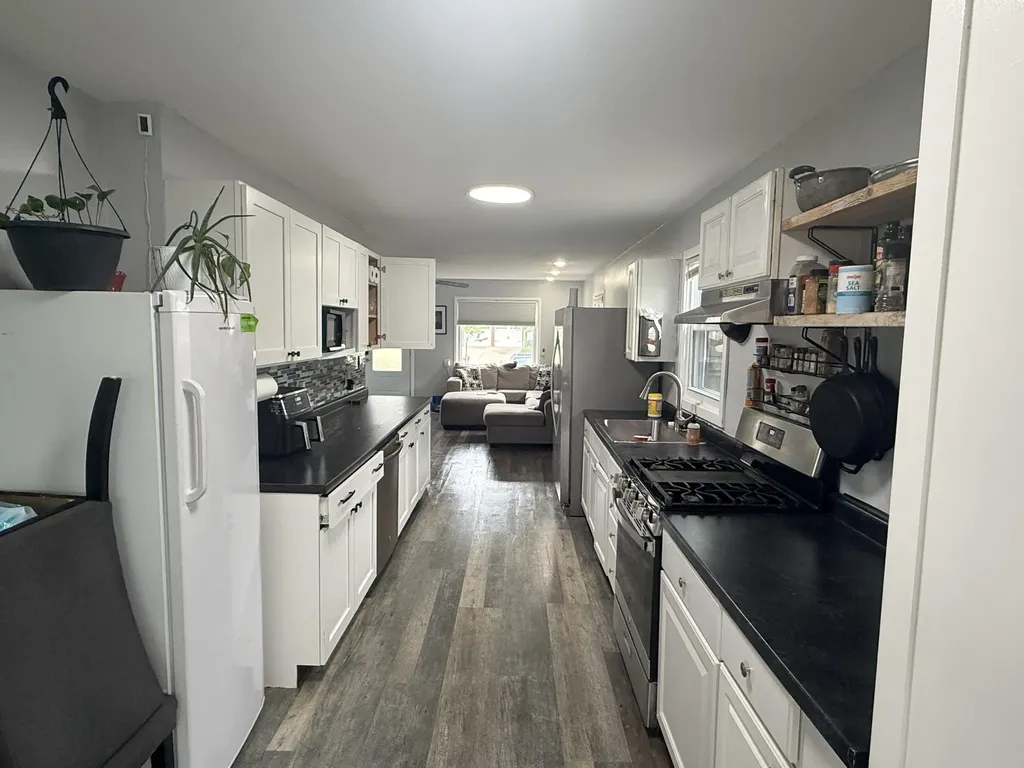 3233 Wayburn Avenue SW Grandville City MI 49418