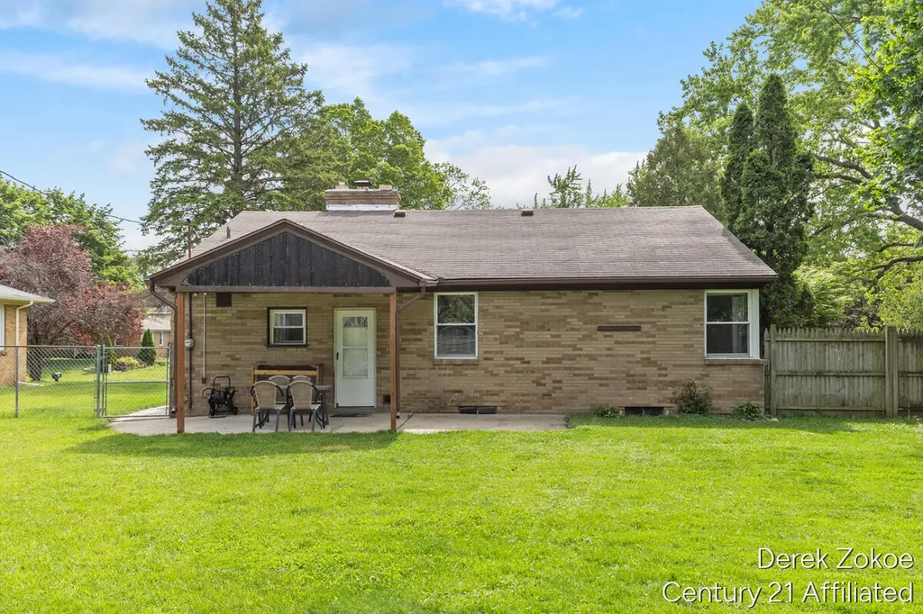 613 Shawmut Boulevard NW Grand Rapids City MI 49504