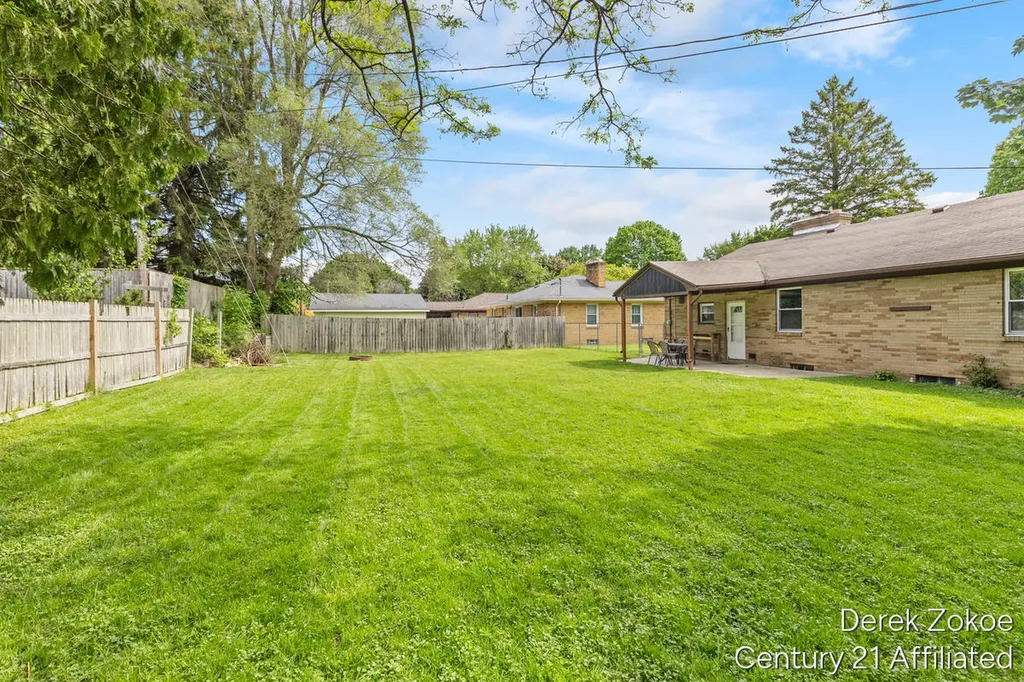 613 Shawmut Boulevard NW Grand Rapids City MI 49504