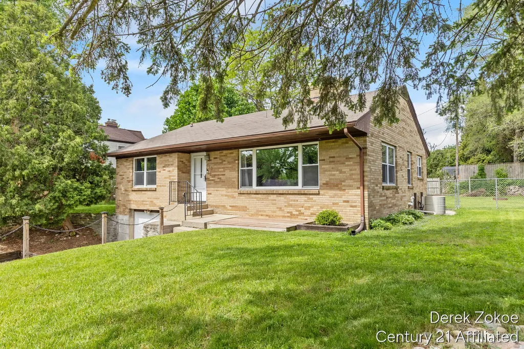 613 Shawmut Boulevard NW Grand Rapids City MI 49504
