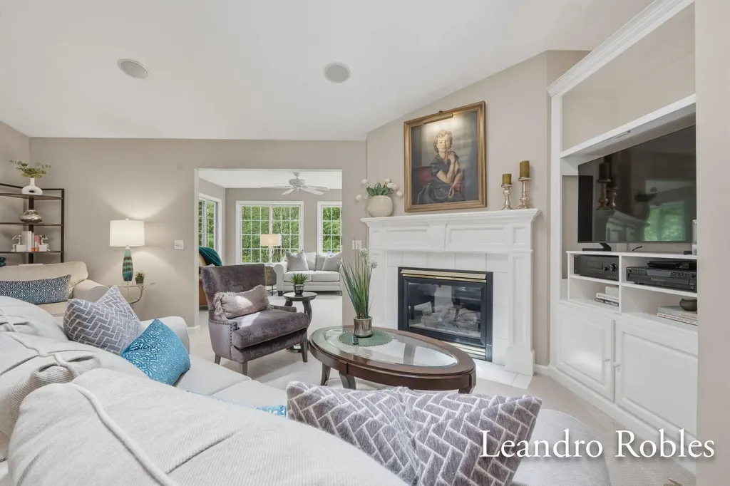 2027 Krislin Drive NE Grand Rapids City MI 49505