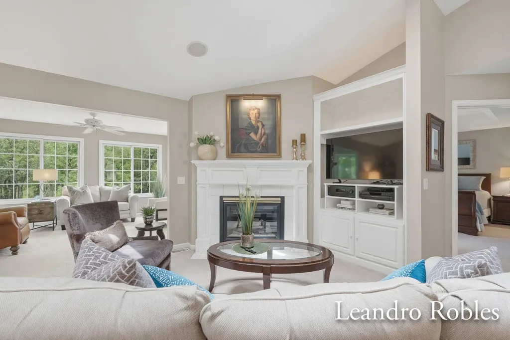 2027 Krislin Drive NE Grand Rapids City MI 49505