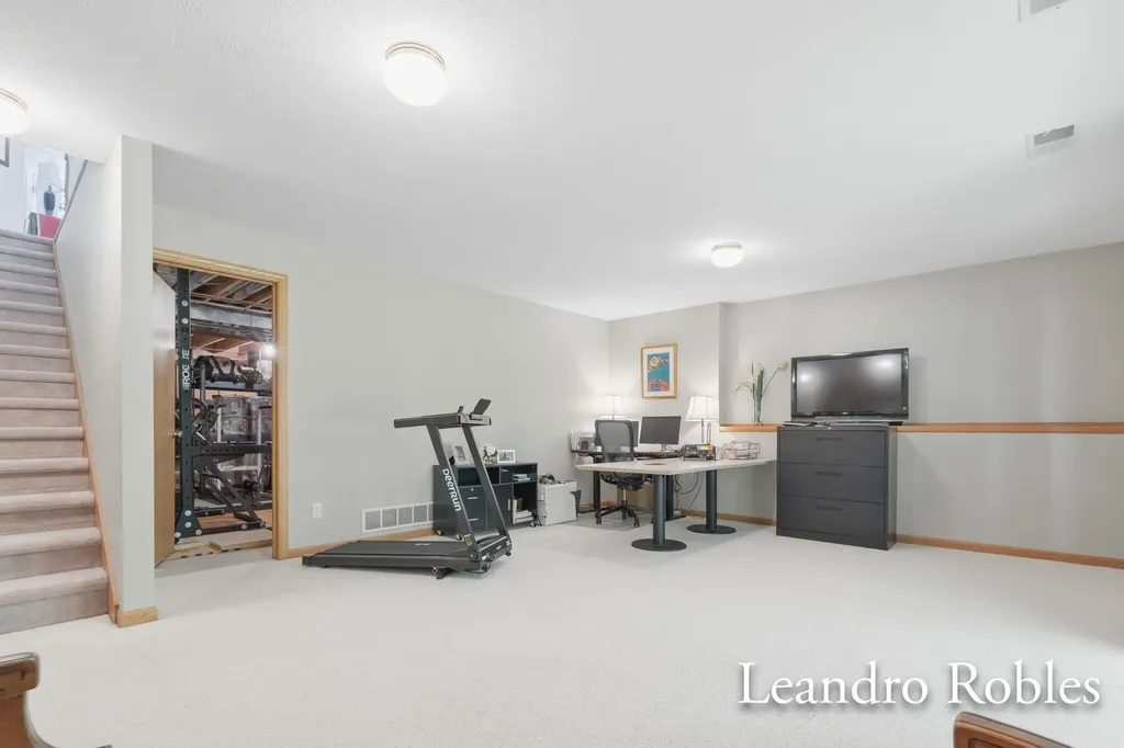 2027 Krislin Drive NE Grand Rapids City MI 49505