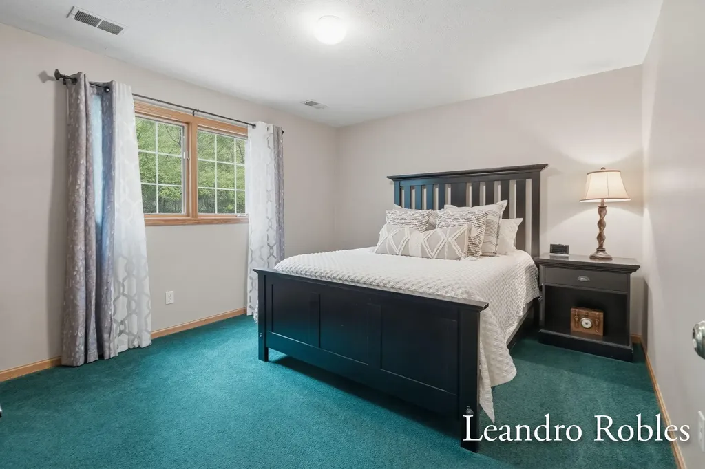 2027 Krislin Drive NE Grand Rapids City MI 49505