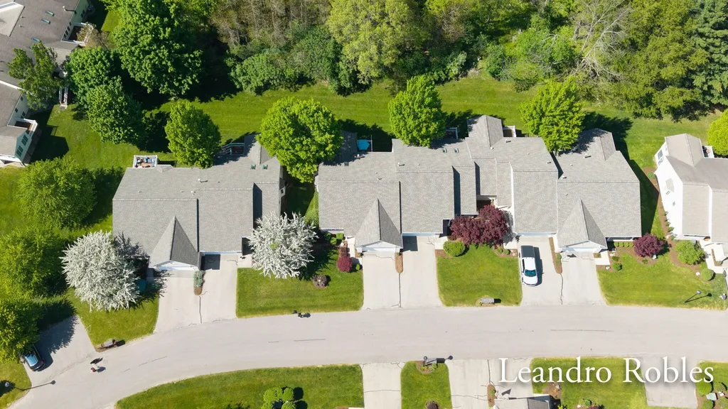 2027 Krislin Drive NE Grand Rapids City MI 49505