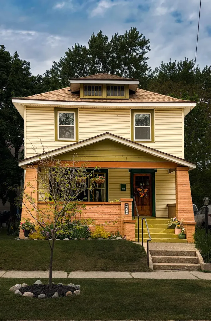 505 Storrs Street SE Grand Rapids City MI 49507