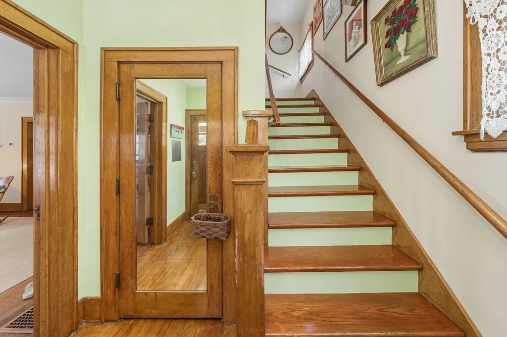505 Storrs Street SE Grand Rapids City MI 49507