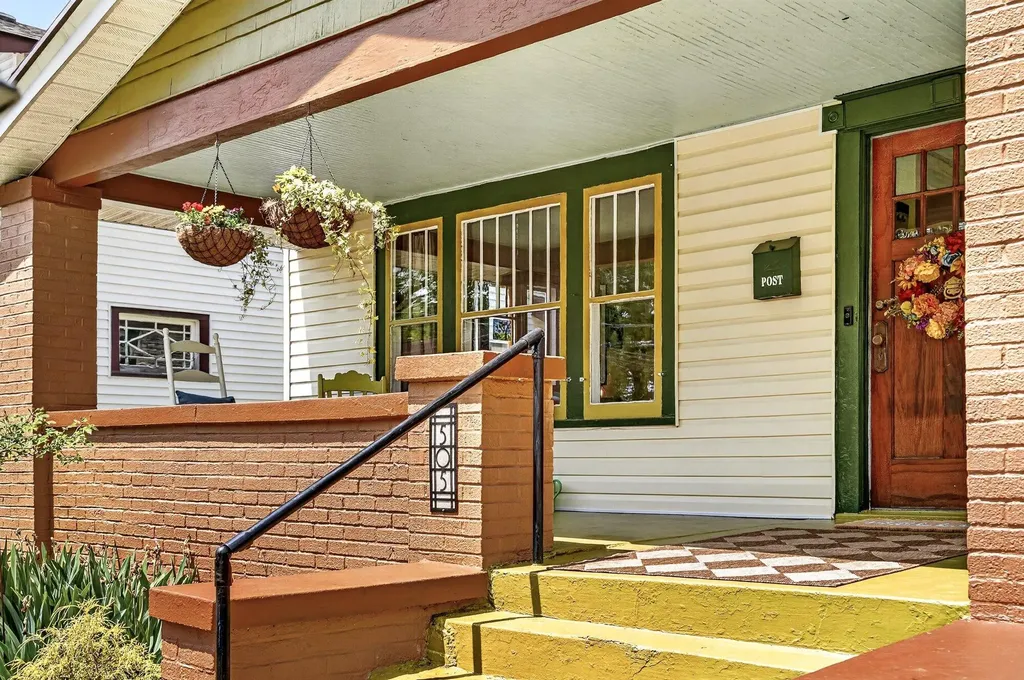 505 Storrs Street SE Grand Rapids City MI 49507