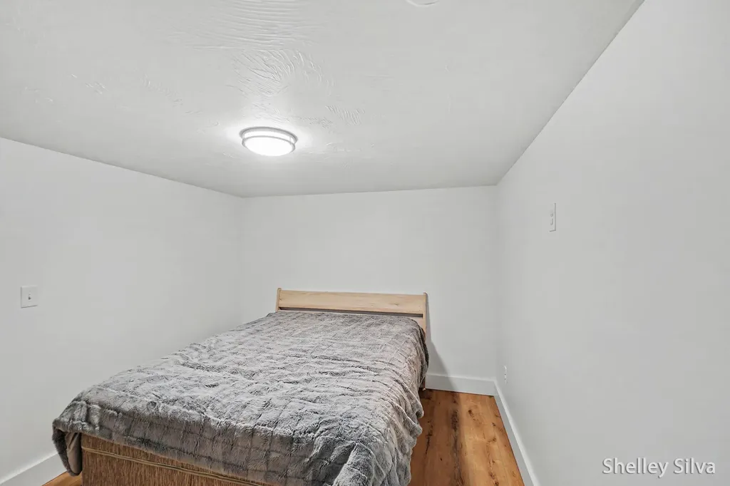 2471 W Wolf Lake Boulevard Peacock Township MI 49304