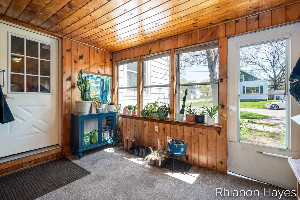 2251 Meurs Court SW Wyoming City MI 49519